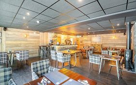 Ogwen Bank Caravan And Lodge Park